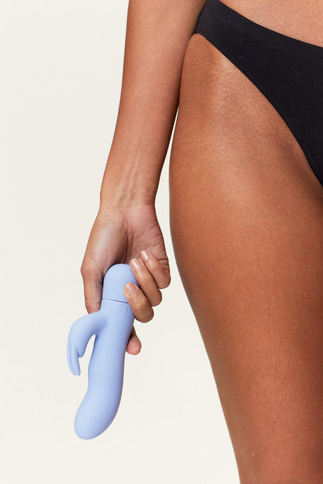 Blended orgasm guide — rabbit and G-spot vibrators from AdultLuxe.